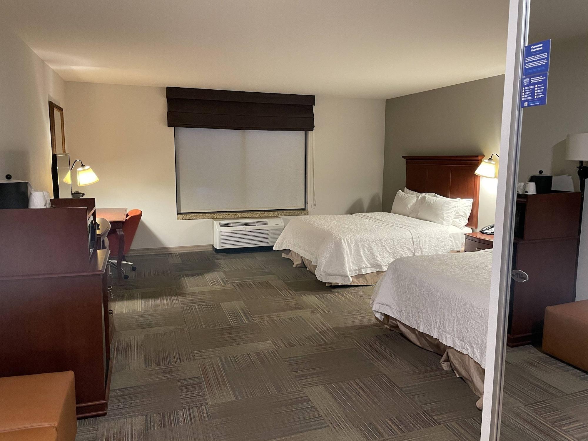 Hampton Inn & Suites Райфл Экстерьер фото