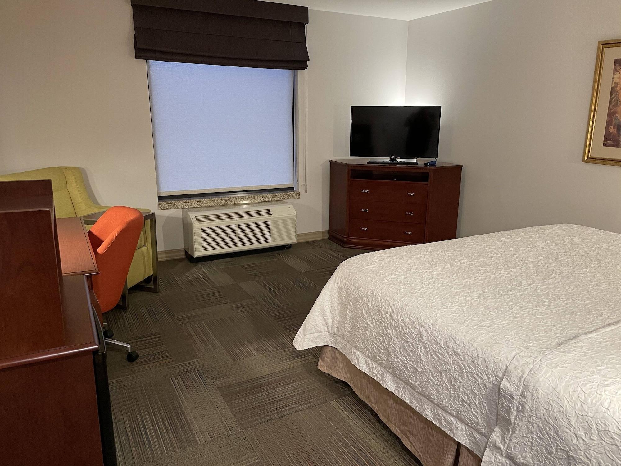 Hampton Inn & Suites Райфл Экстерьер фото