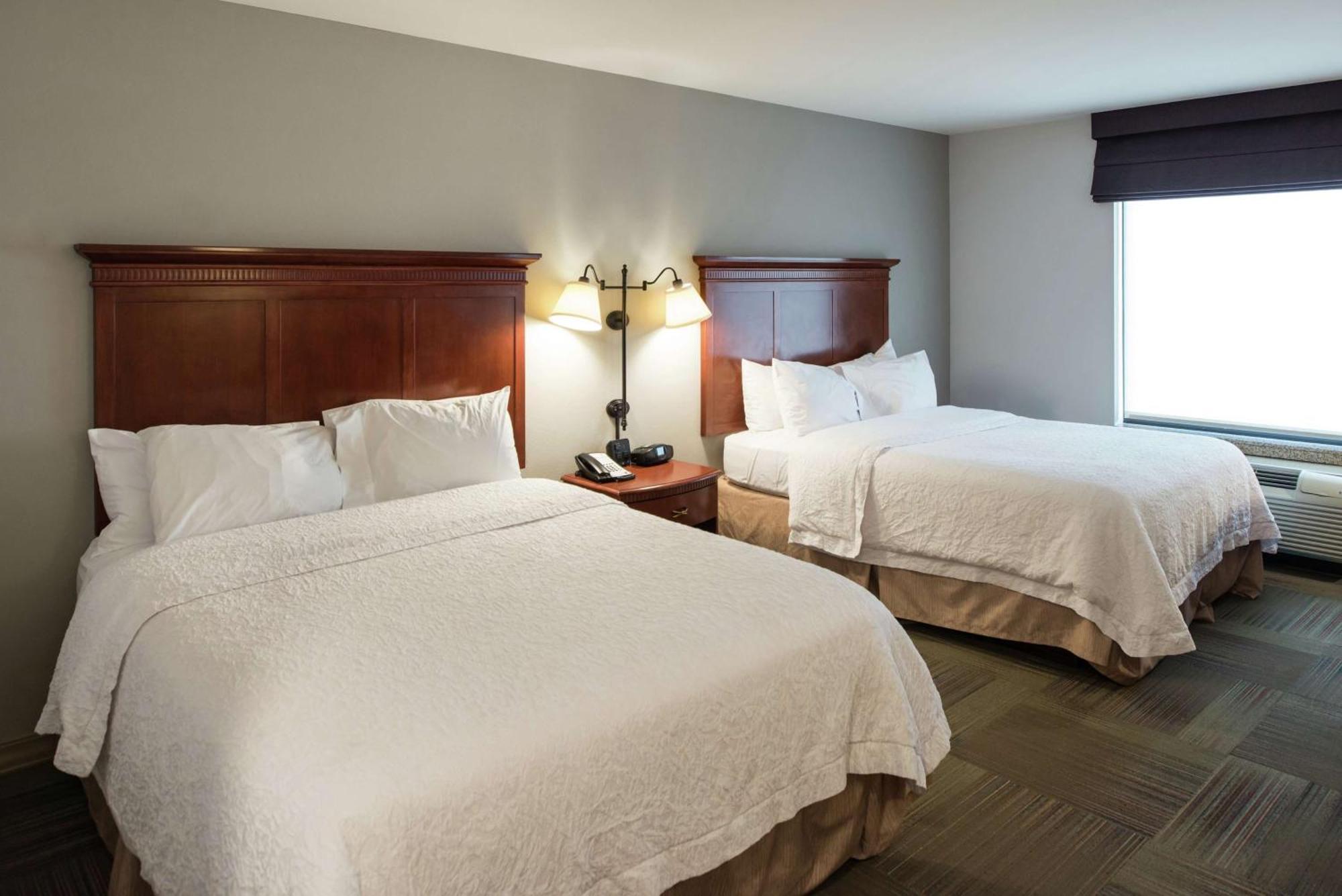 Hampton Inn & Suites Райфл Экстерьер фото