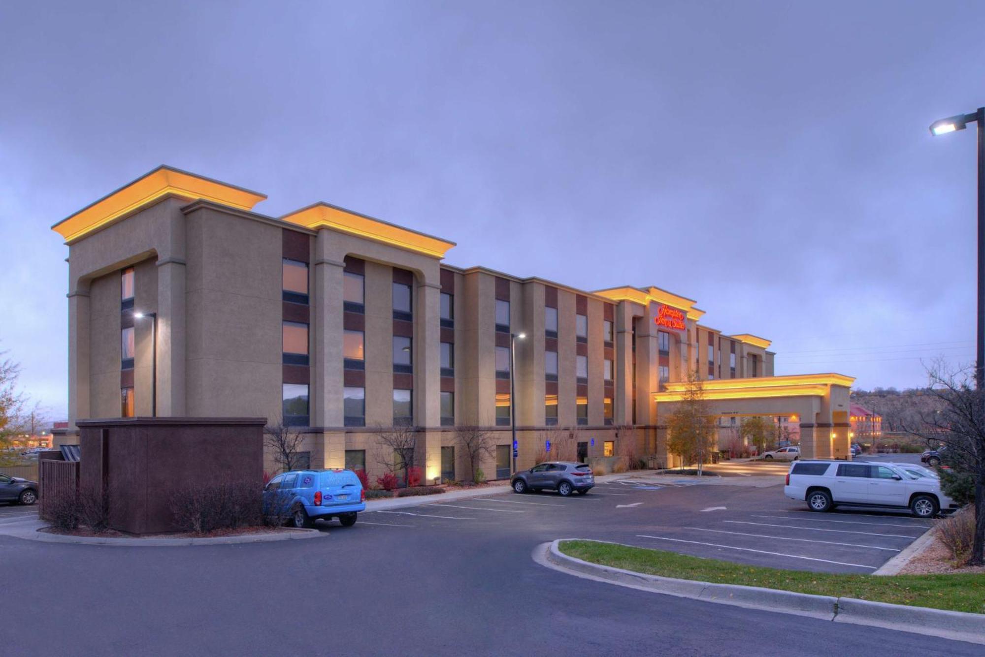 Hampton Inn & Suites Райфл Экстерьер фото