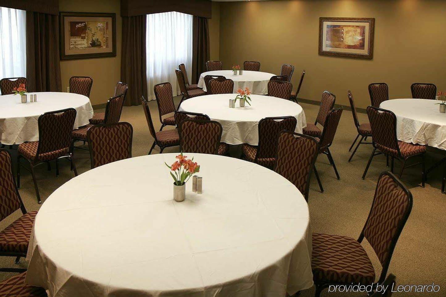 Hampton Inn & Suites Райфл Удобства фото